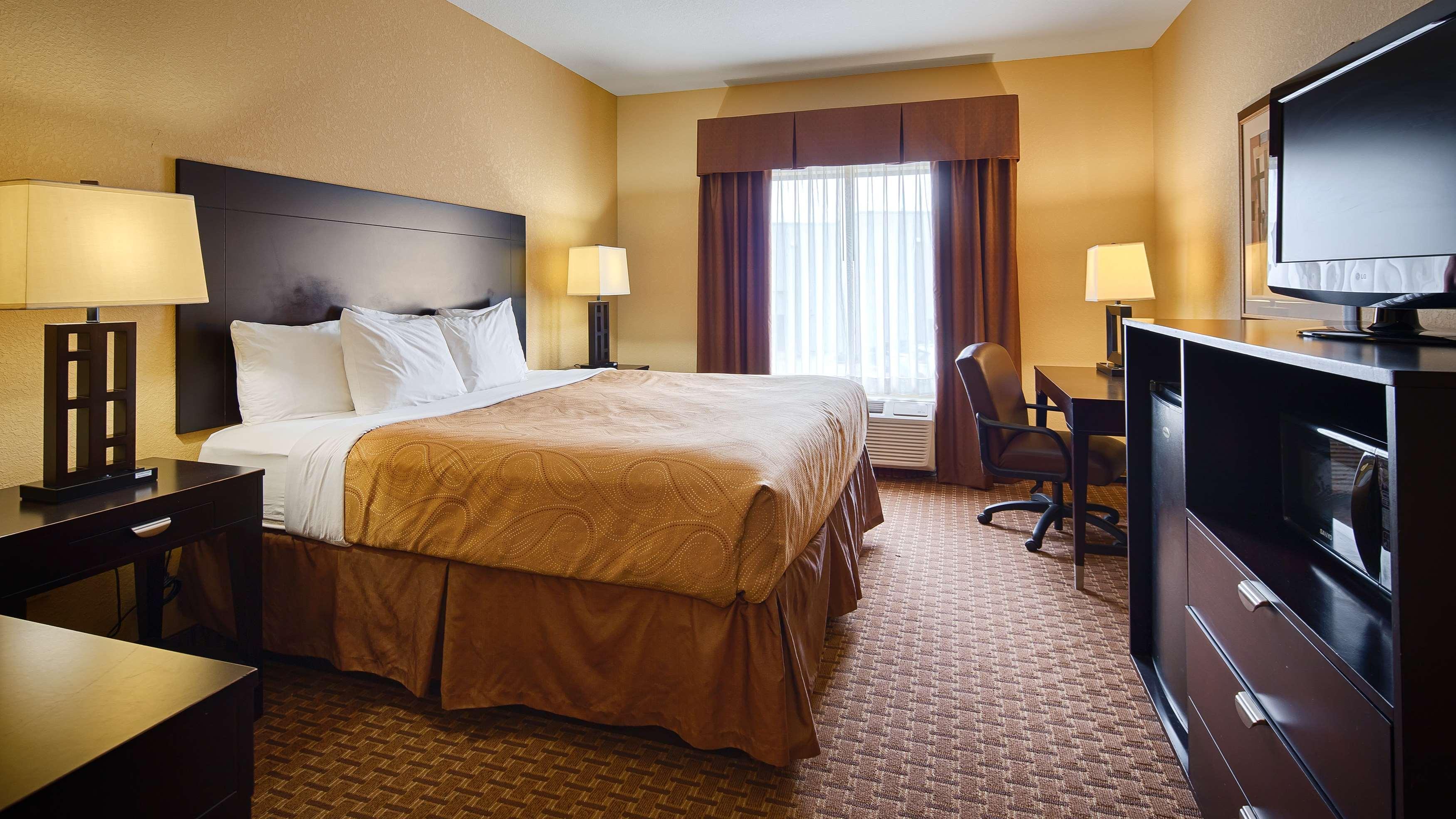 Western Pines Hotel 3*