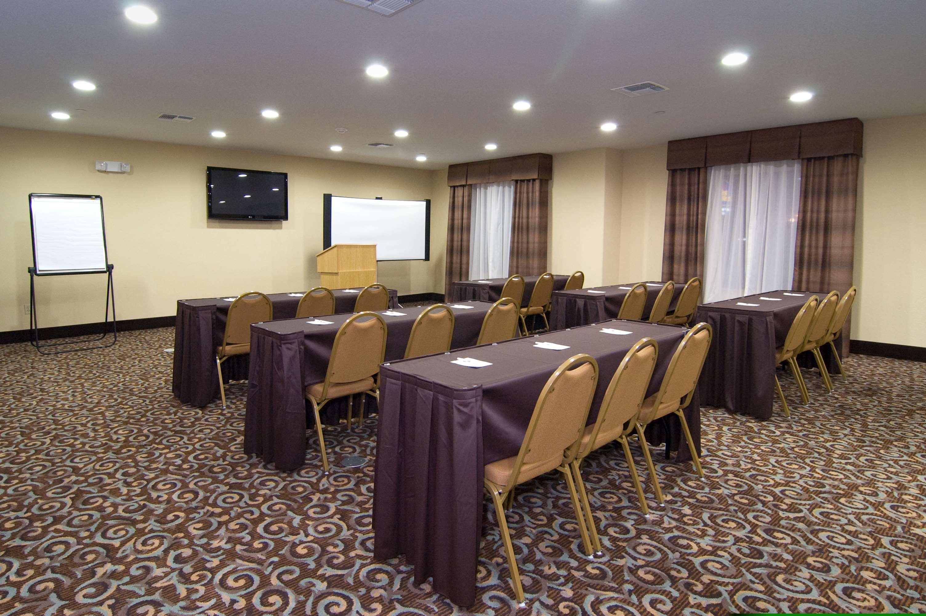 Hotel Western Pines 3*