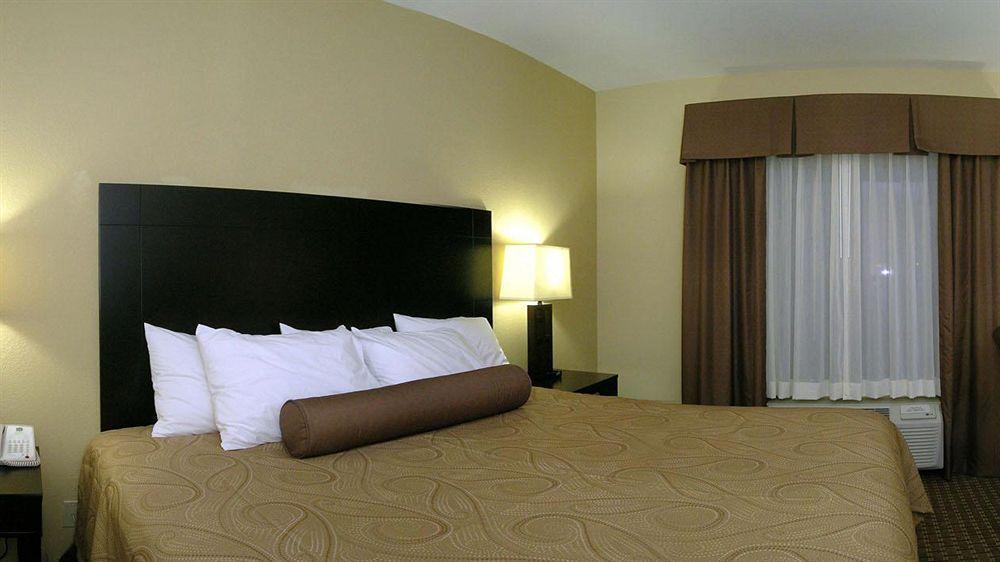 Western Pines 3* Bastrop