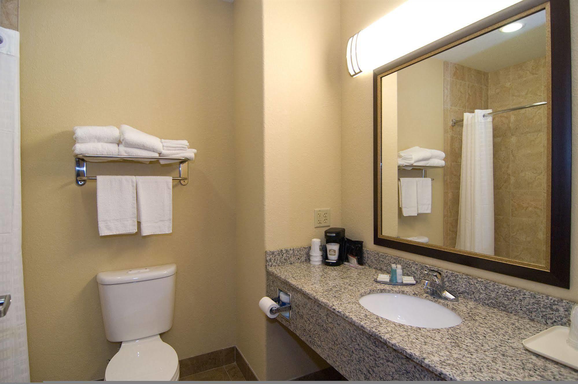 Western Pines Hotel